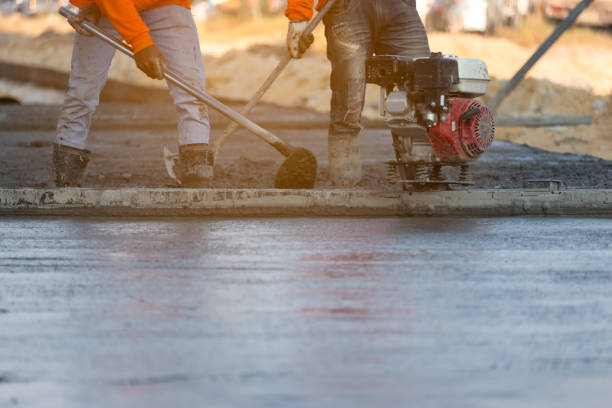 Best Driveway Concrete Repair  in Glendale, WI